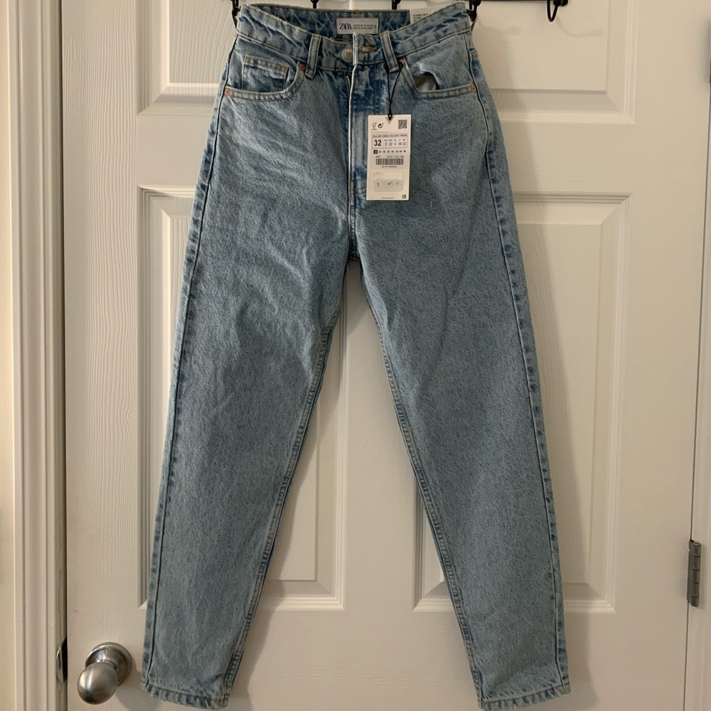 Zara Classic Mom Fit Hi-Rise Jeans